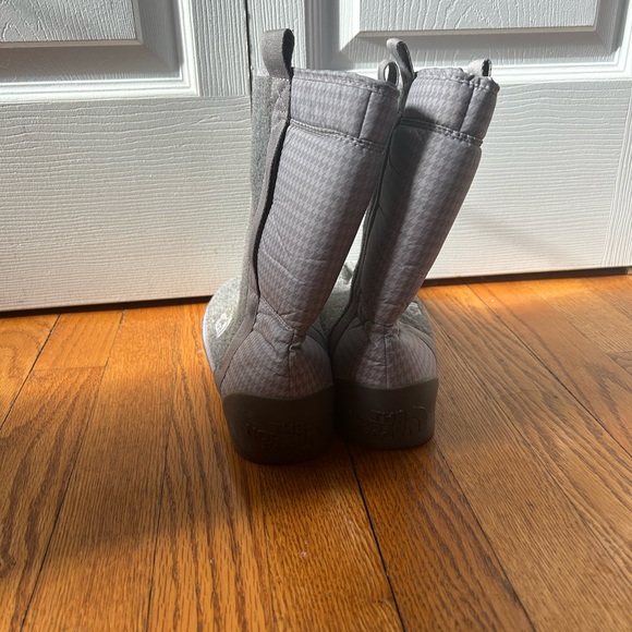The North Face grey women’s snow boots size 8 - Picture 6 of 6